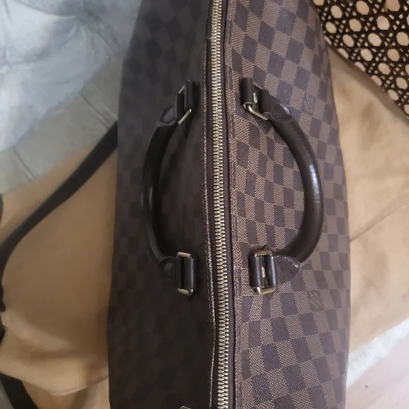 (SOLD)Authentic Louis Vuitton Damier Ebene bandoulier - Picture 9 of 16